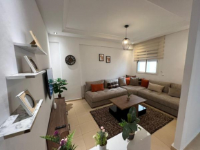 joli appartement au centre ville de la capitale vue sur mer